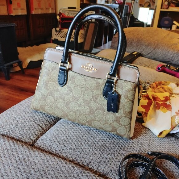 COACH Mini Darcie Like NEW - Picture 10 of 11